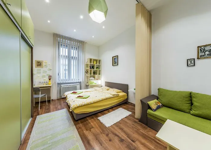 Green Thea Apartment / Free Parking