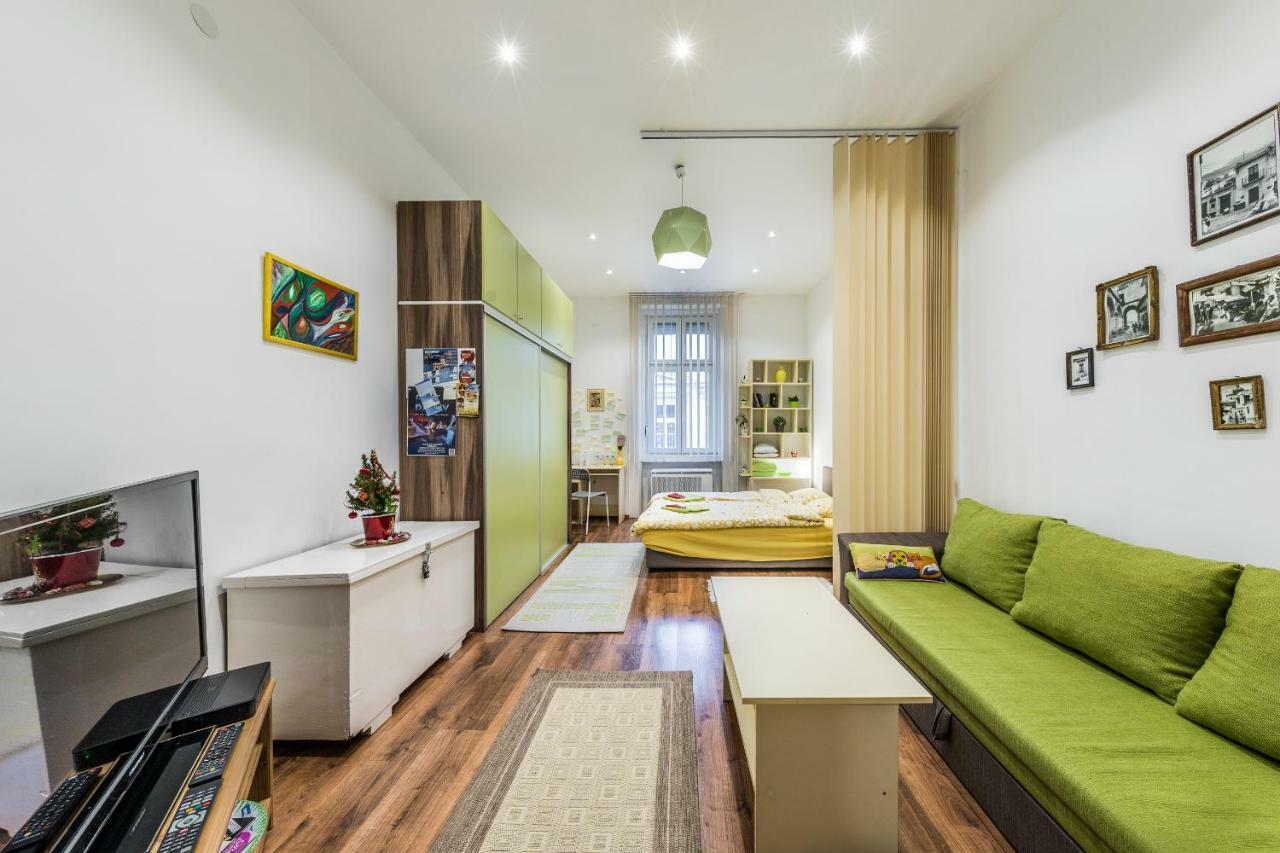Thea / Free Parking Appartement Boedapest